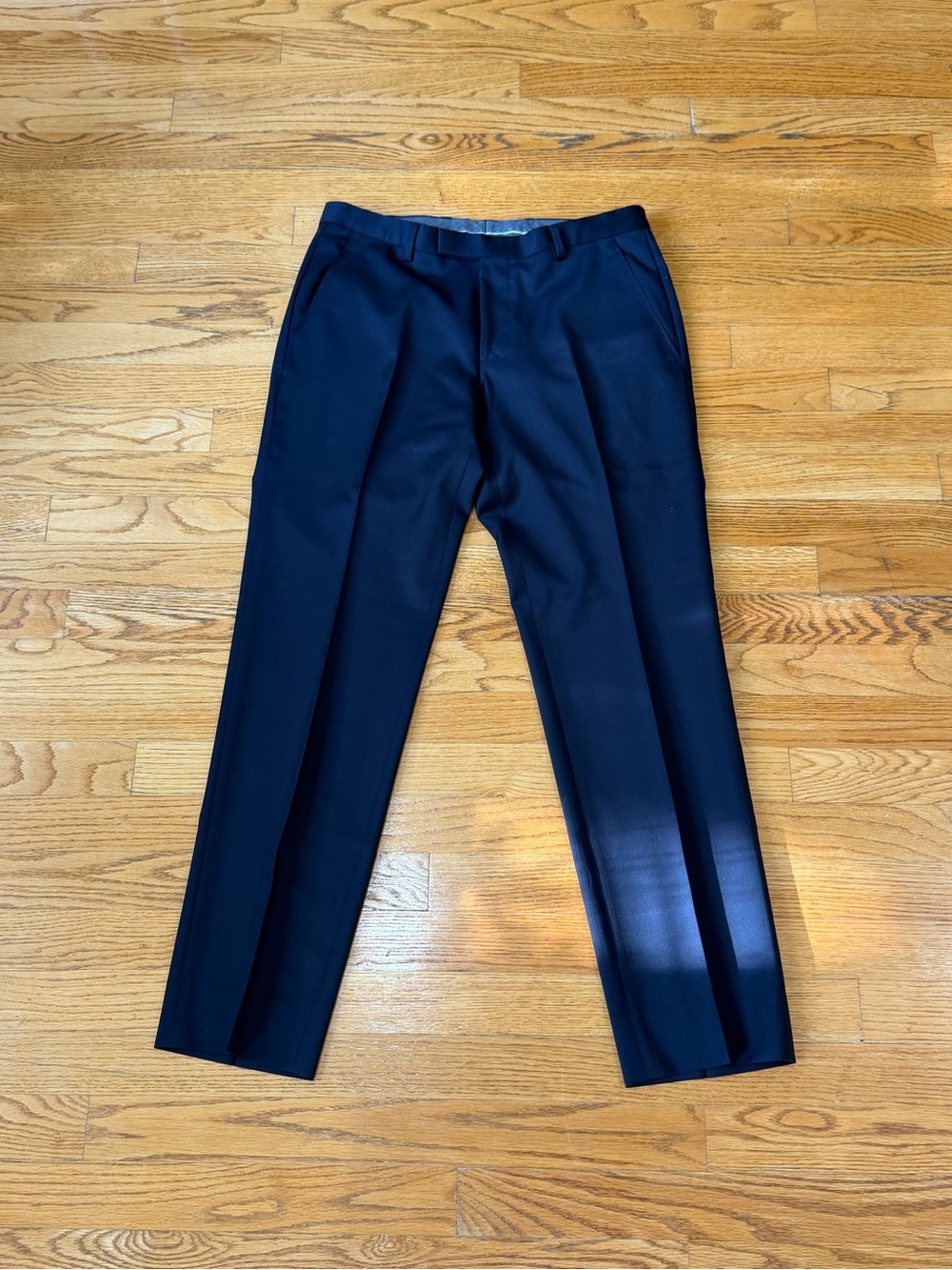 Hugo Boss Men’s Charcoal Gray Dress Pants, US 30R, Front Tailored Fit, Wool Blen